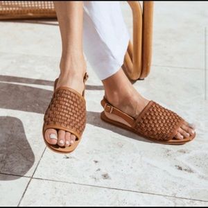 St Agni Darci Platted Leather Sandals 39 / fits 9